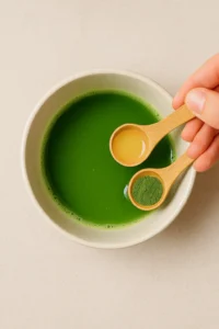 Adding ginger juice and kelp to the mixture